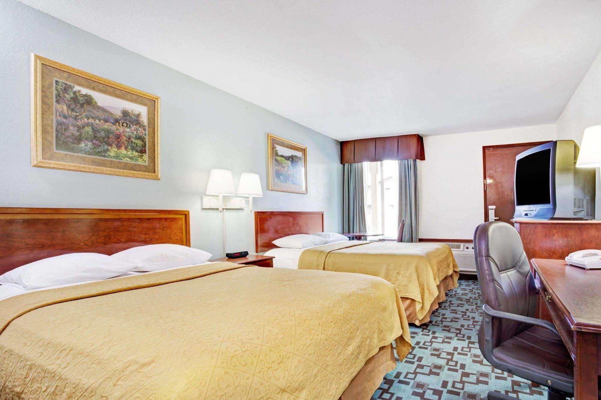 Super 8 Creswell/South Eugene Hotel Екстериор снимка